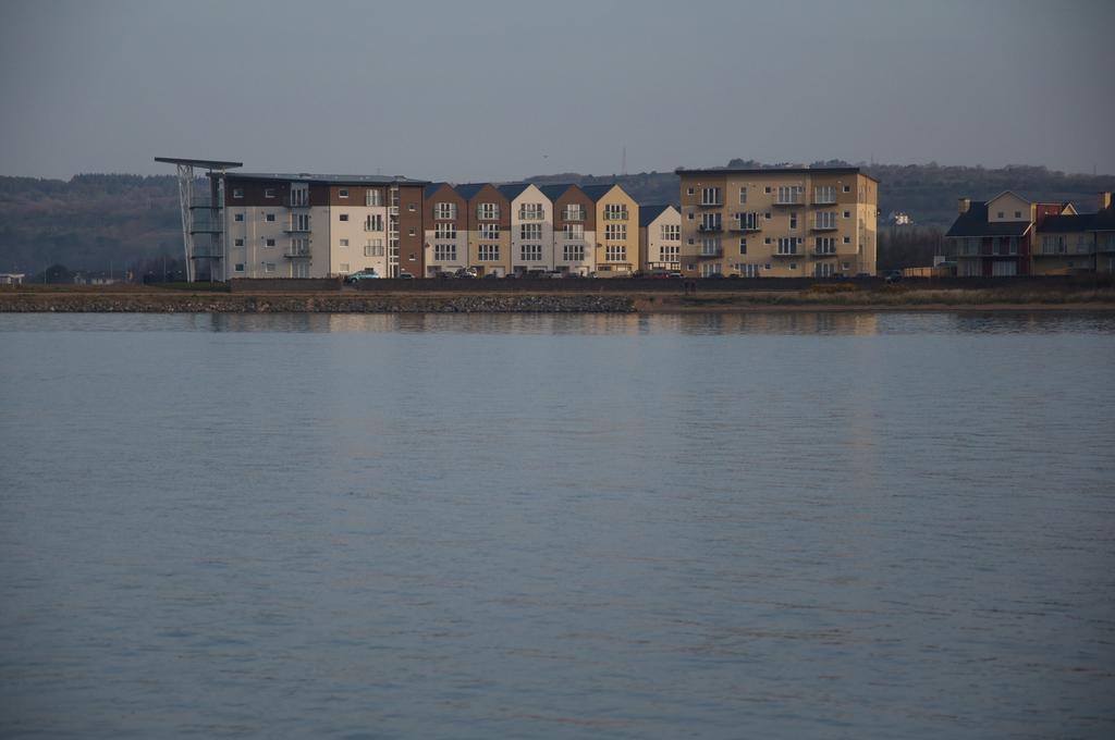 Traeth Bychan Apartment Llanelli Extérieur photo